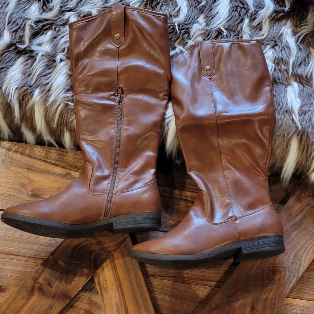 Leather boots